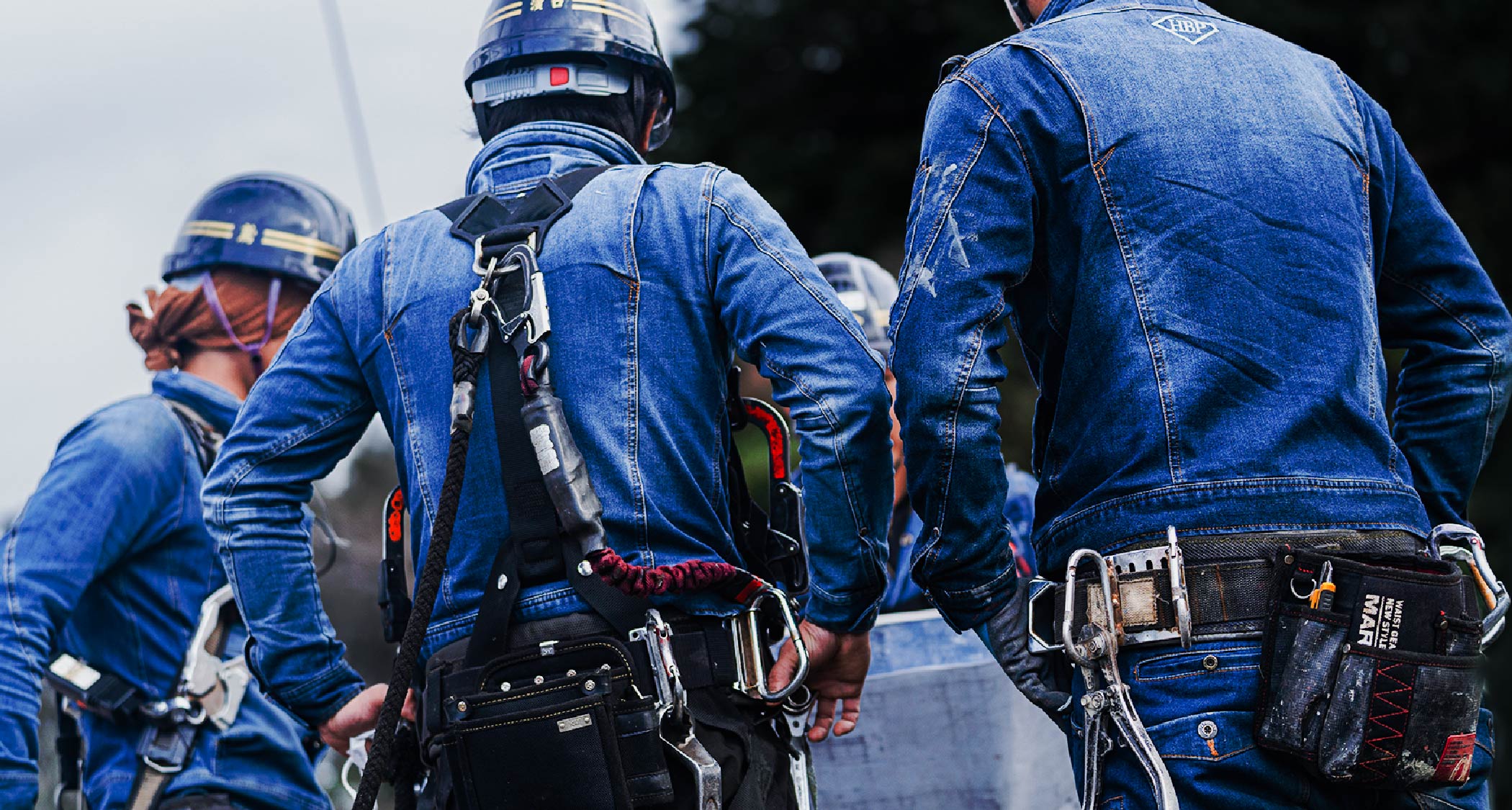 和工業(あいこうぎょう)スタッフ集合写真